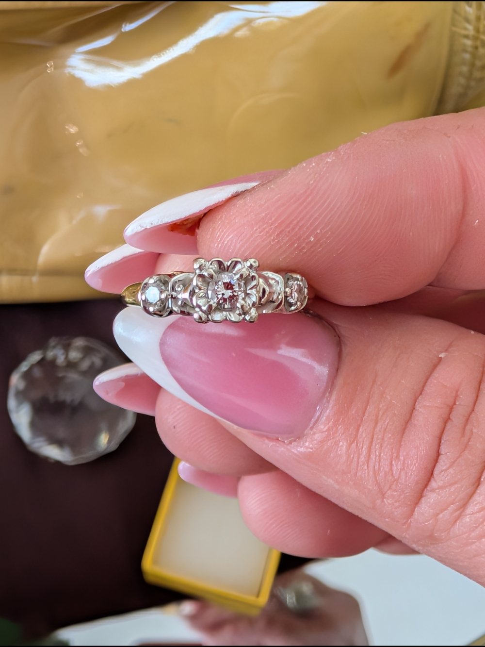 14K Gold Diamond Ring 2.7grams Cluster Ring